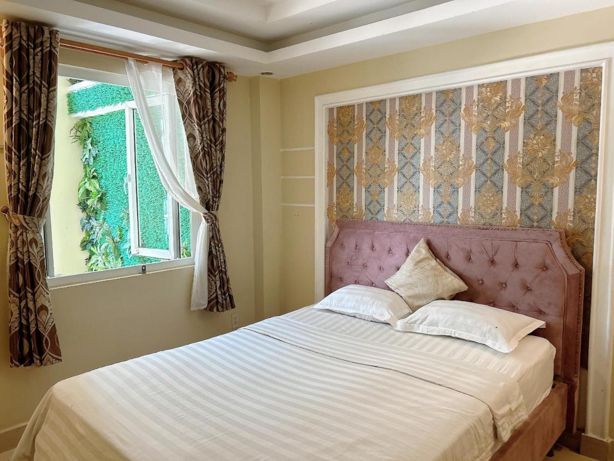 Royal Hotel Хошимин Экстерьер фото