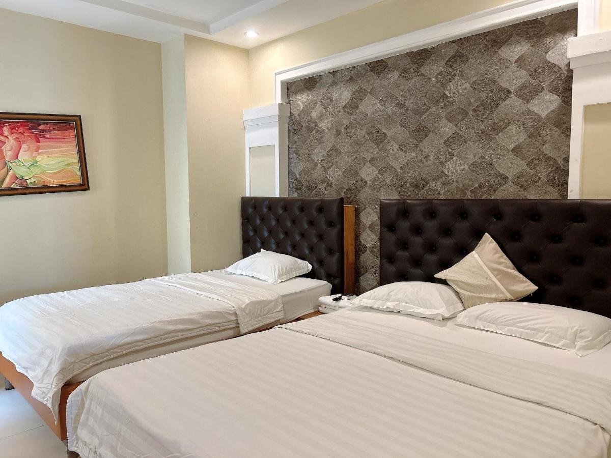 Royal Hotel Хошимин Экстерьер фото